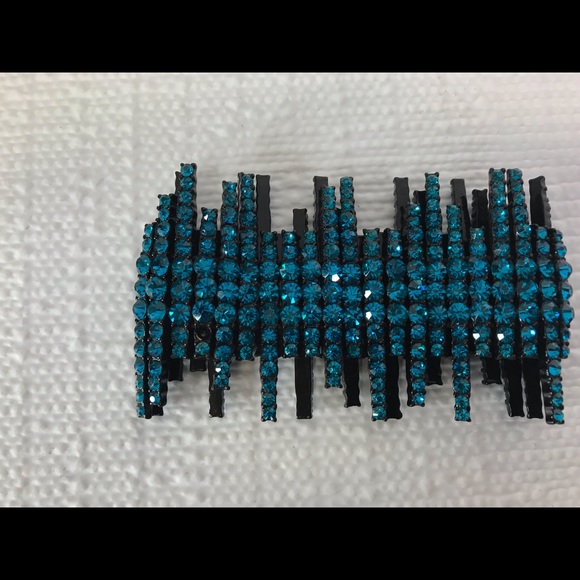 Teal Rhinestone Bracelet with Black Accent setting - Picture 2 of 4